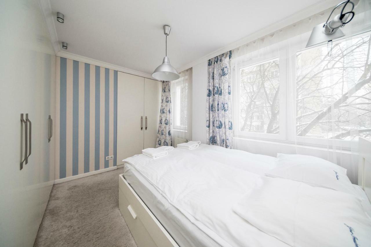 Apartament Ten By Your Freedom Warsawa Bagian luar foto